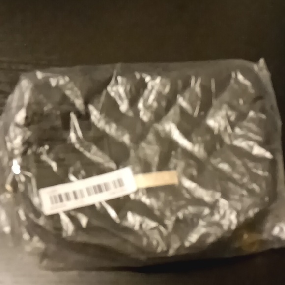 NEW Quilted Vegan Leather Bag - Picture 3 of 4